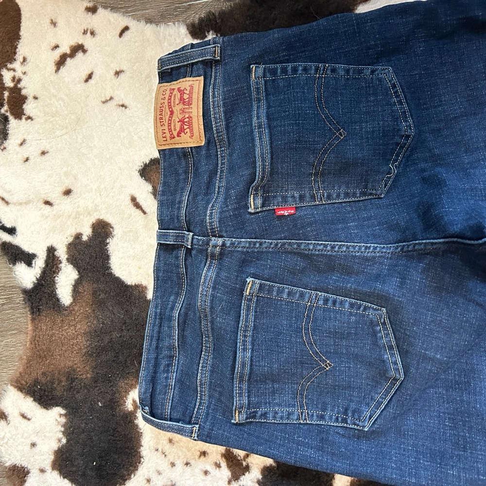 Women’s Levi Jeans